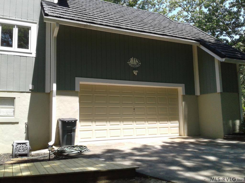 100 Jamestown Lane, Bracey, VA 23919