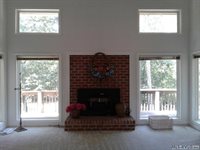 100 Jamestown Lane, Bracey, VA 23919