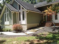 100 Jamestown Lane, Bracey, VA 23919