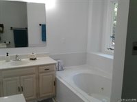 100 Jamestown Lane, Bracey, VA 23919