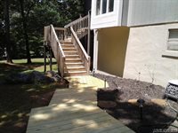 100 Jamestown Lane, Bracey, VA 23919