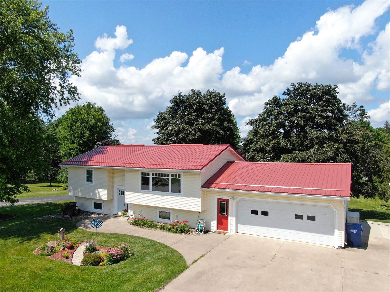 400 Highland St, Westby, WI 54667