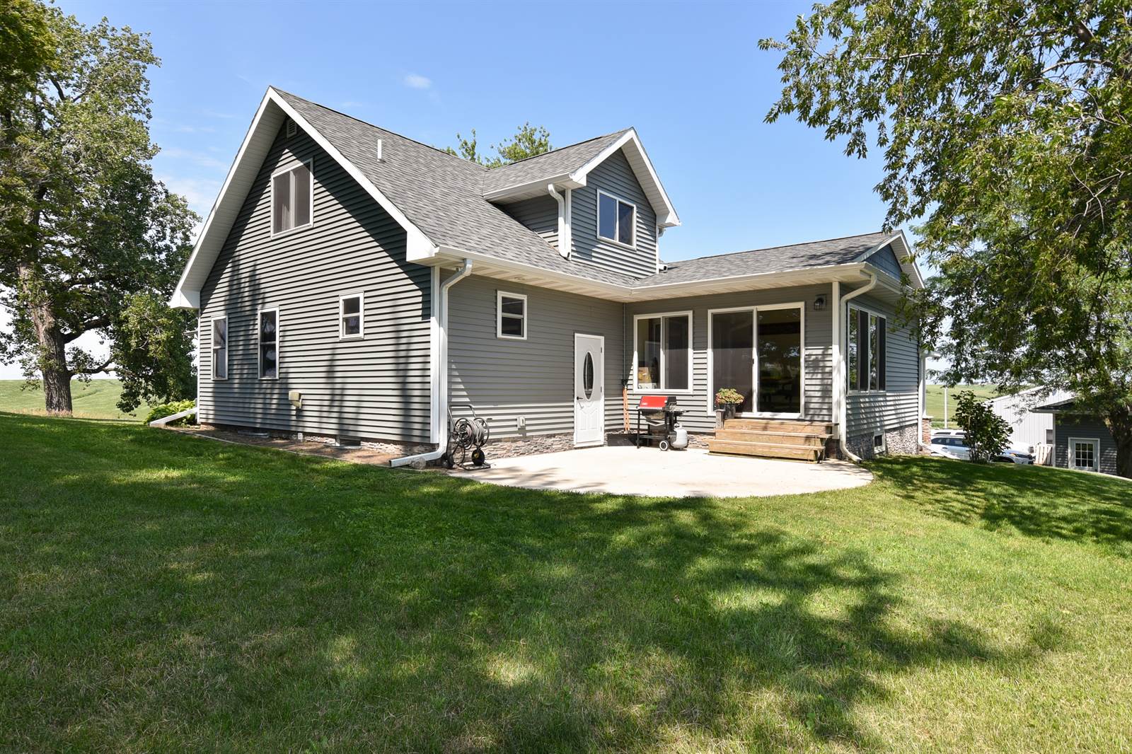 1767 T Avenue, South Amana, IA 52334