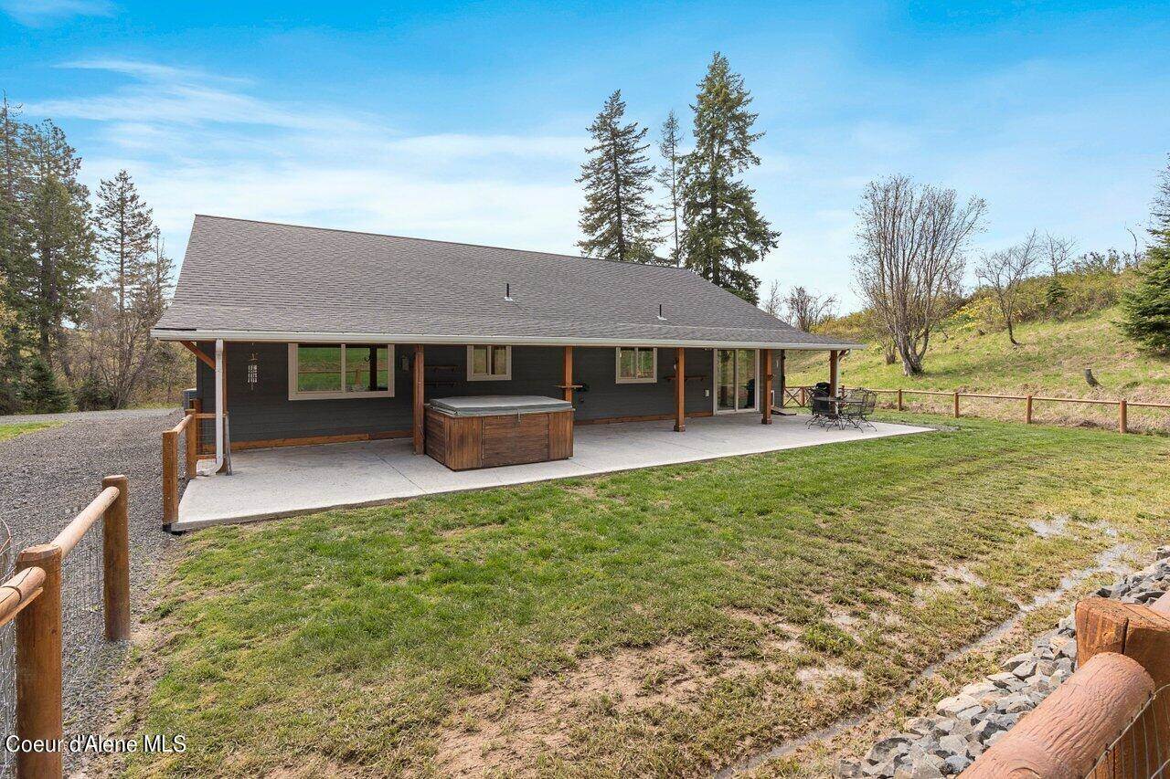 17592 South Graysons Way, Coeur d'Alene, ID 83814