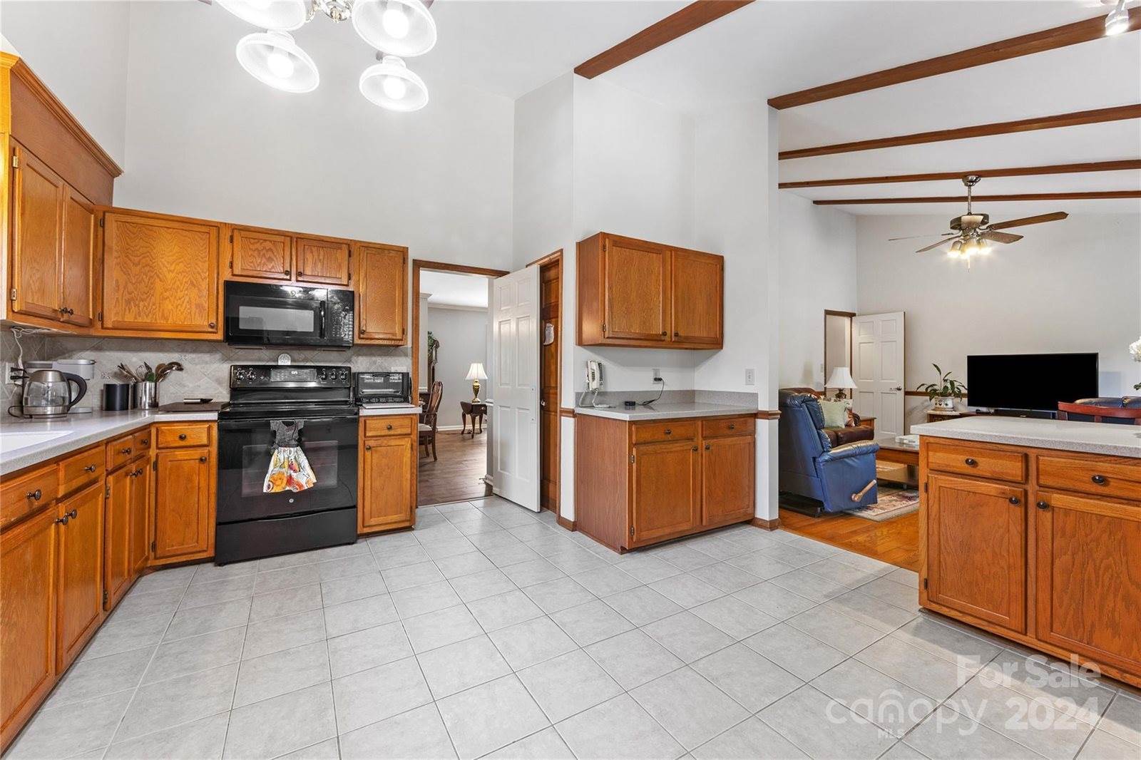 200 Wainsley Place, Matthews, NC 28105