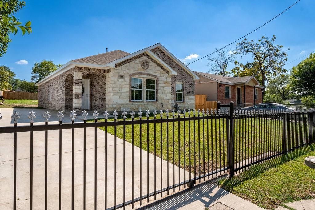 3811 Alsbury Street, Dallas, TX 75216