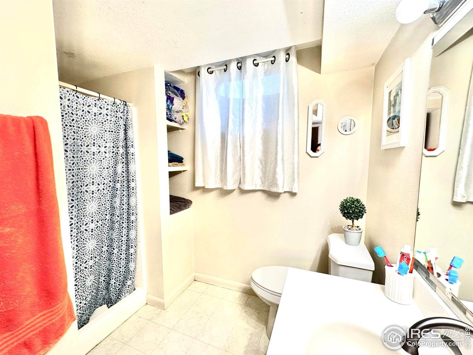 430 30th Ave Ct, Greeley, CO 80634