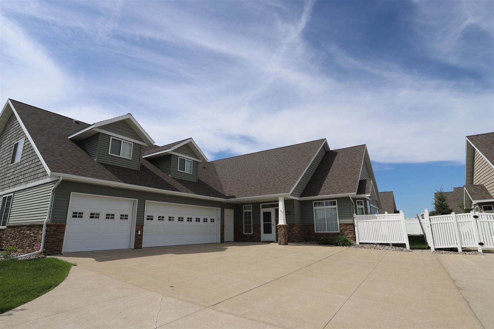 903 SE 18th Ave SE, Minot, ND 58701