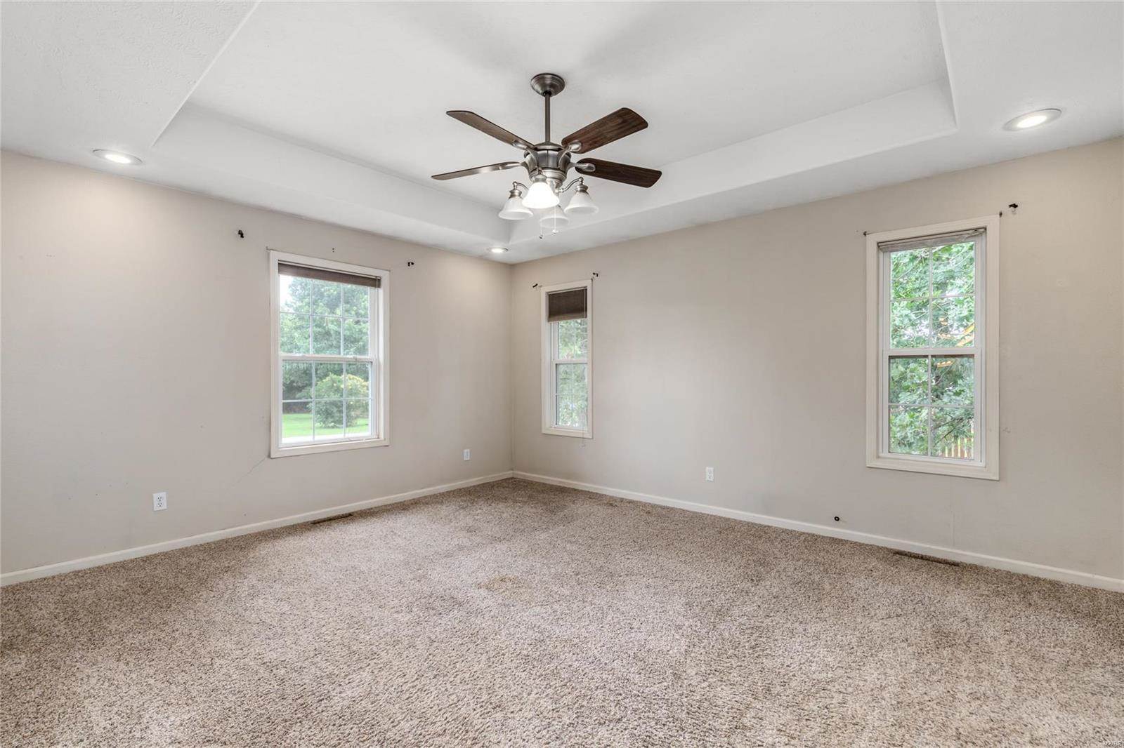 19555 Lenox Lane, Waynesville, MO 65583