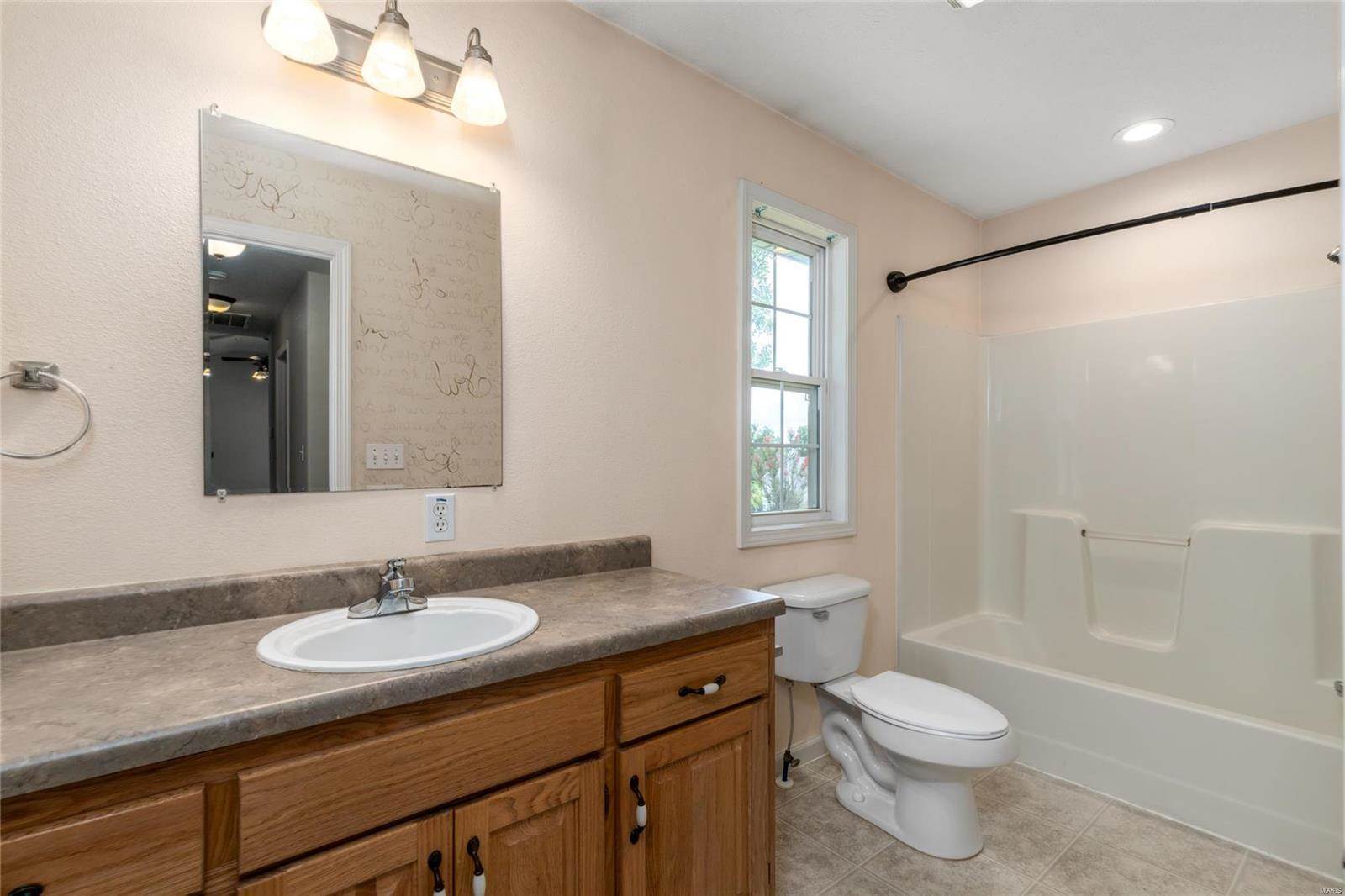 19555 Lenox Lane, Waynesville, MO 65583