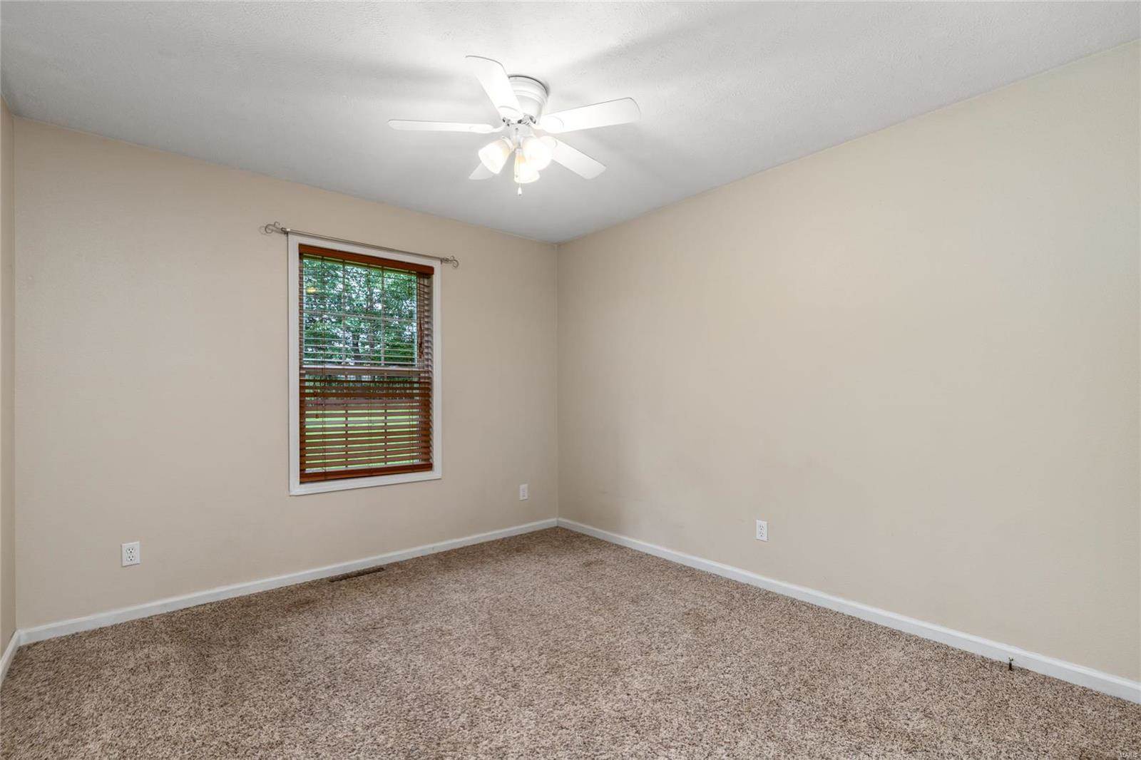 19555 Lenox Lane, Waynesville, MO 65583