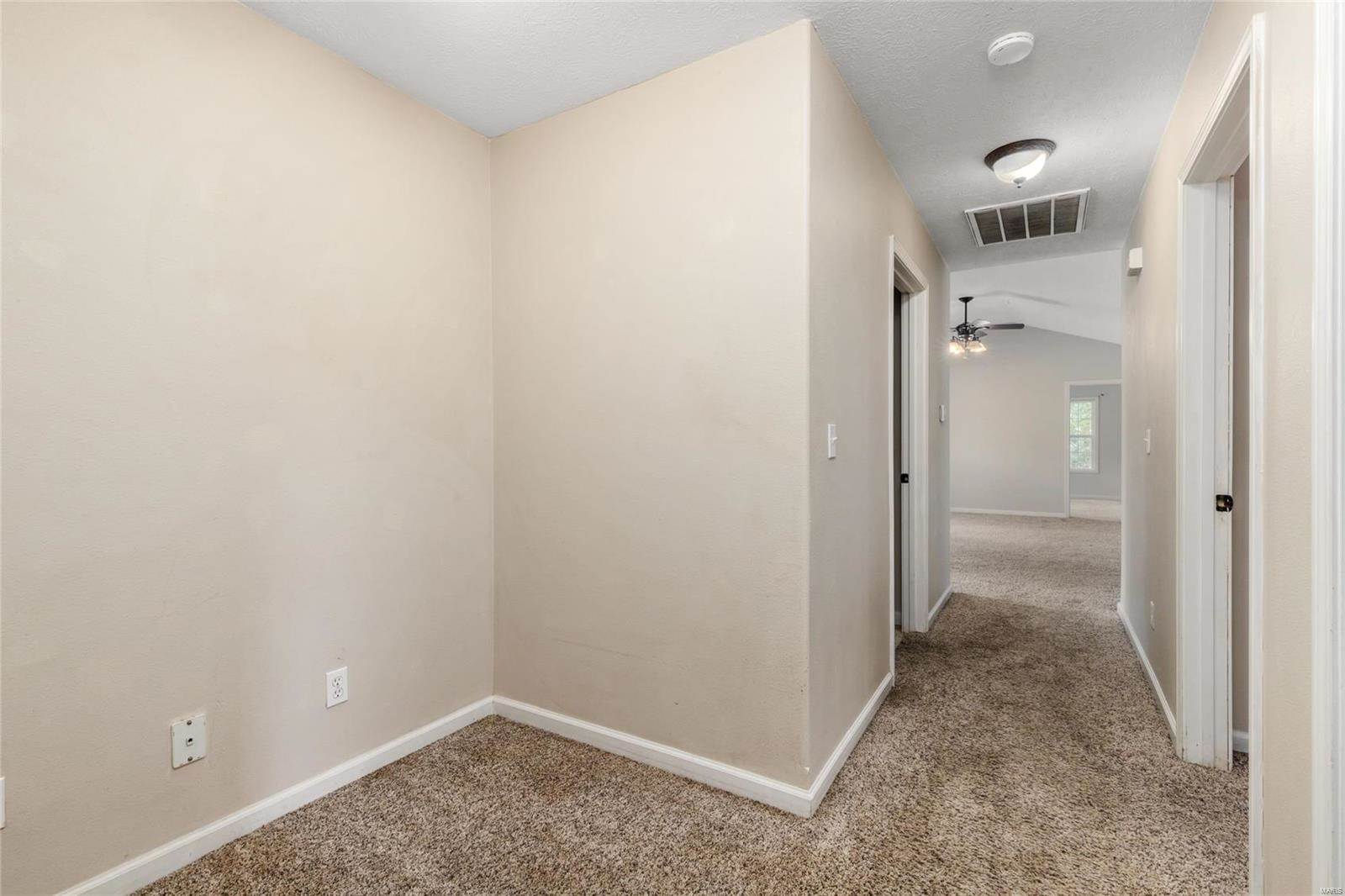 19555 Lenox Lane, Waynesville, MO 65583