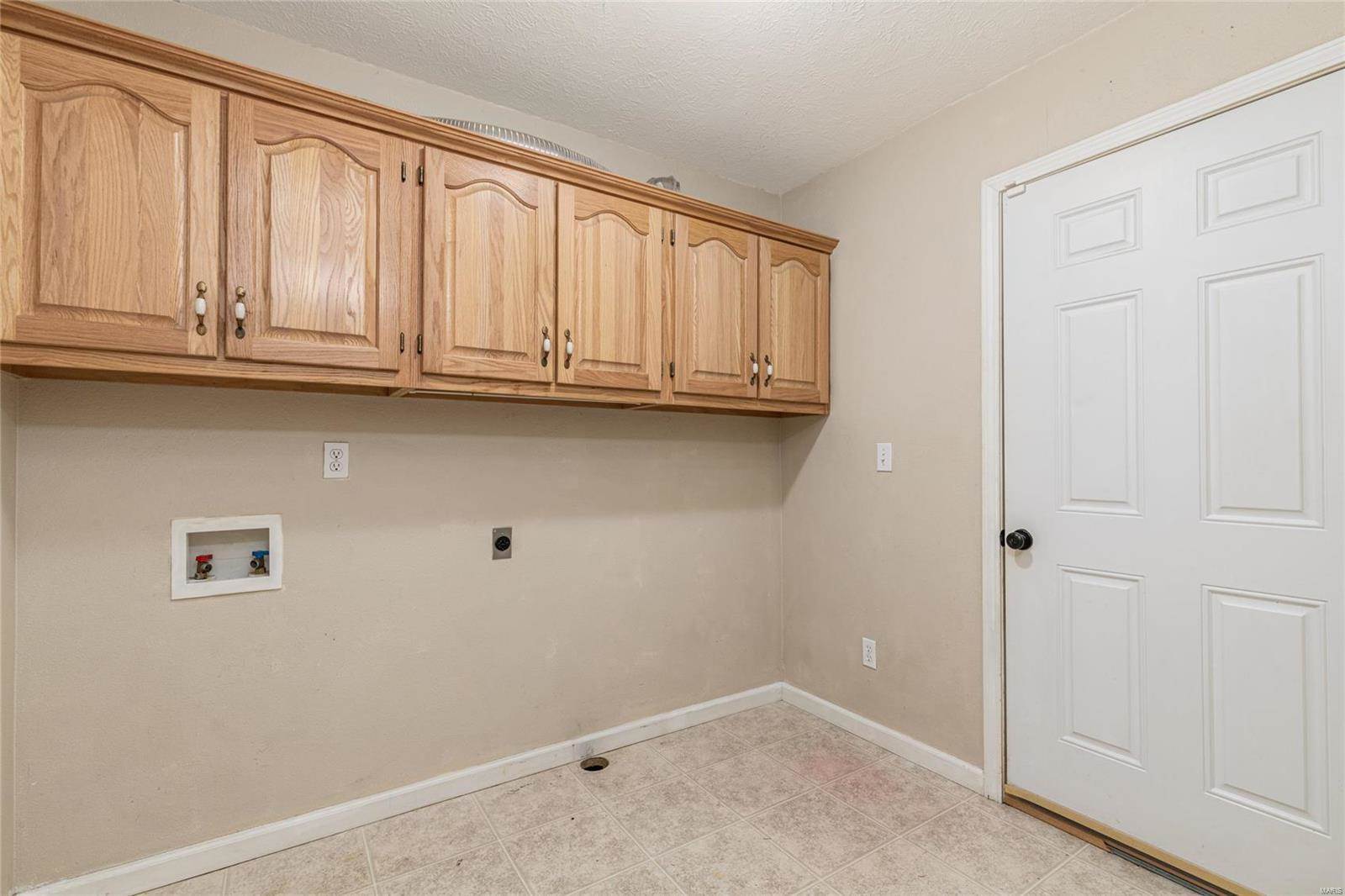 19555 Lenox Lane, Waynesville, MO 65583