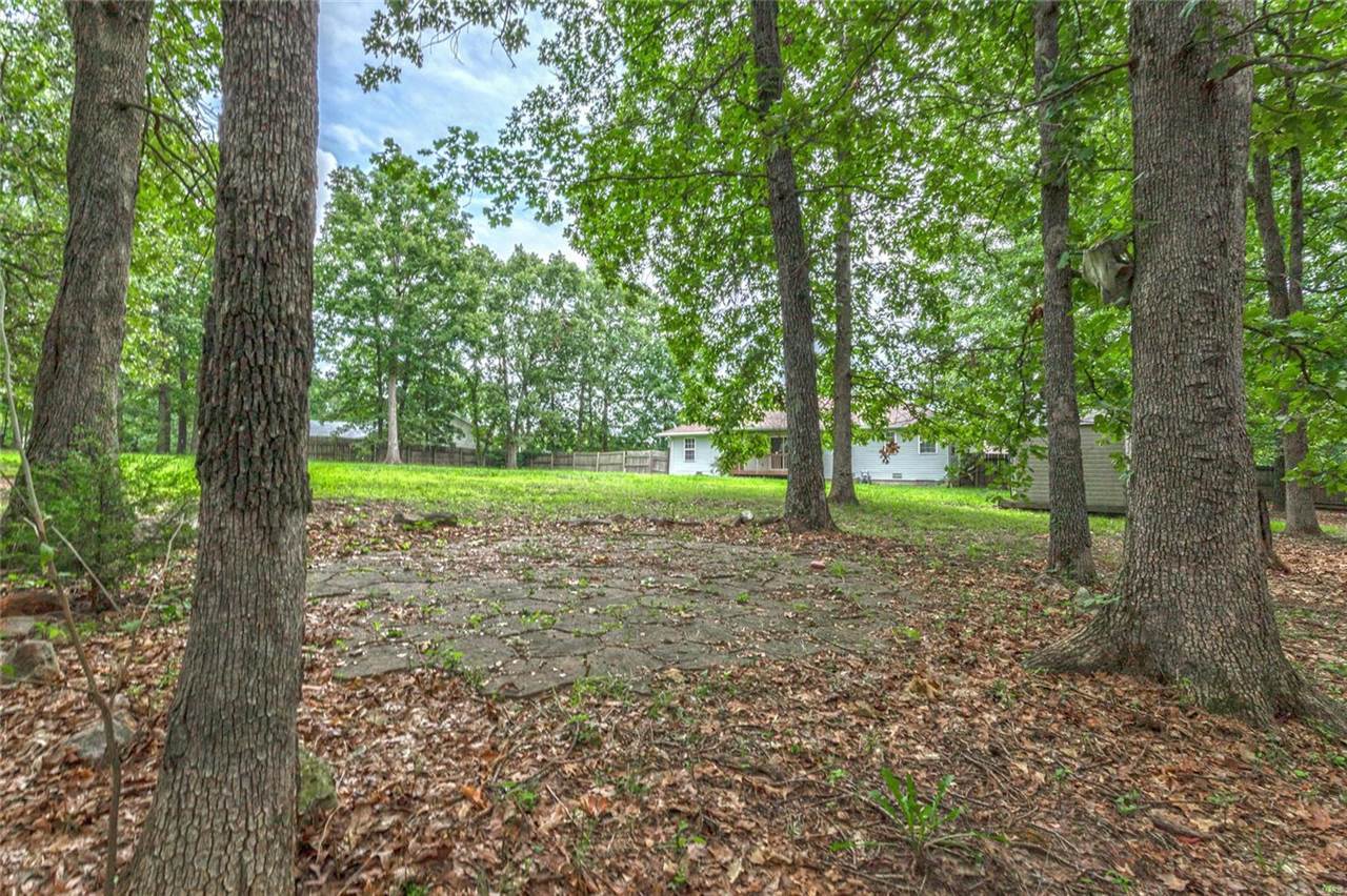 19555 Lenox Lane, Waynesville, MO 65583