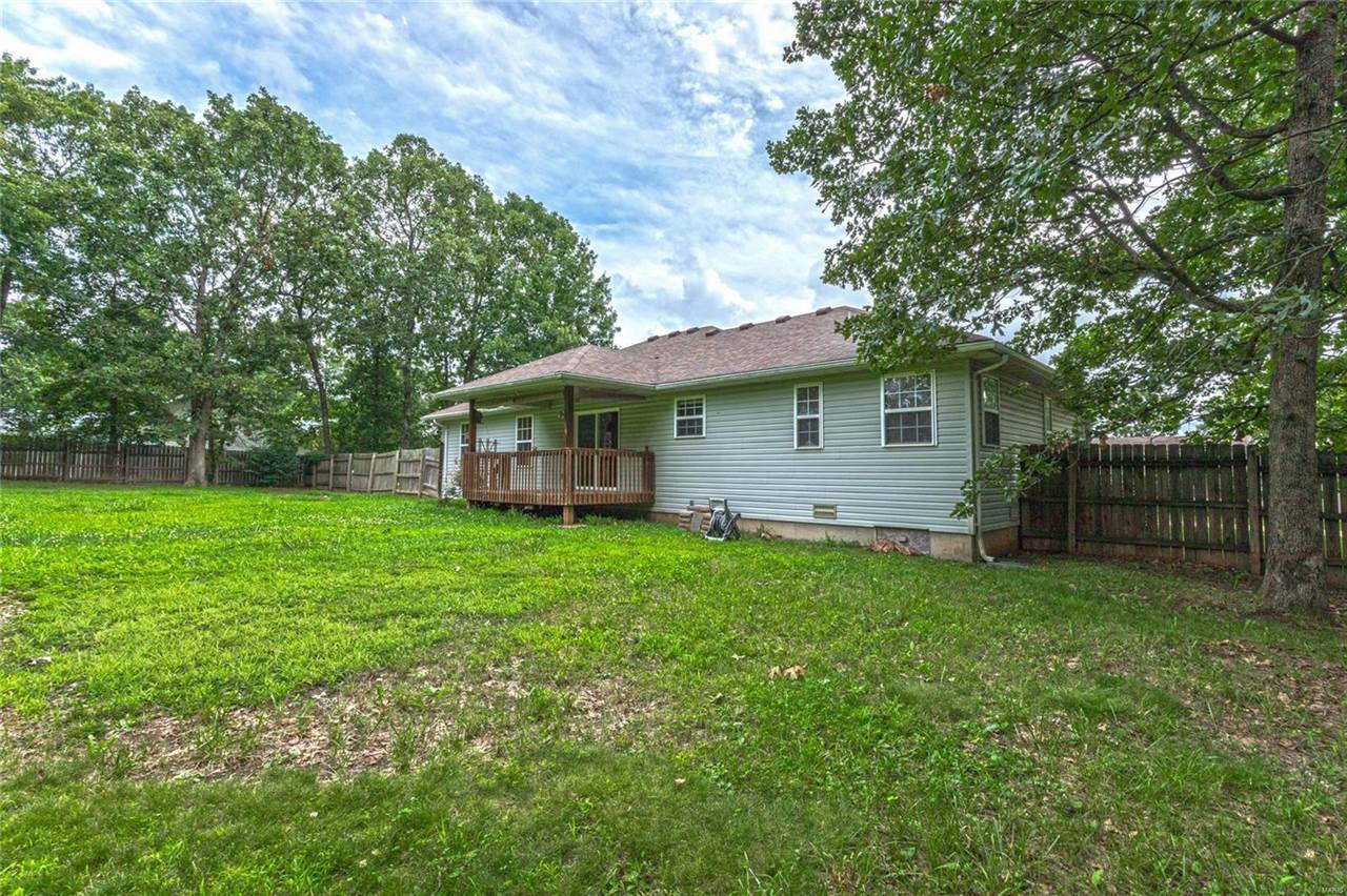 19555 Lenox Lane, Waynesville, MO 65583