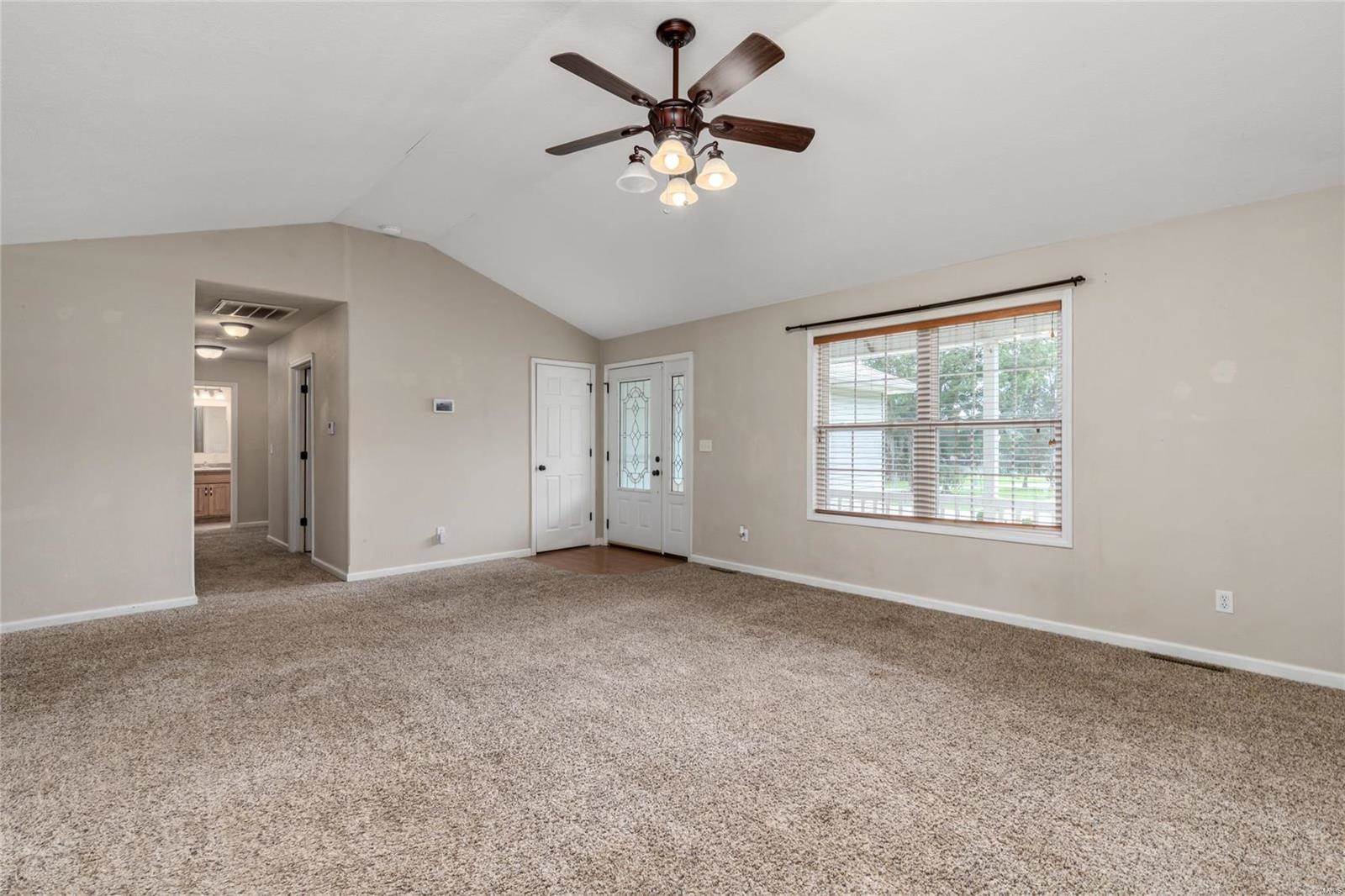 19555 Lenox Lane, Waynesville, MO 65583