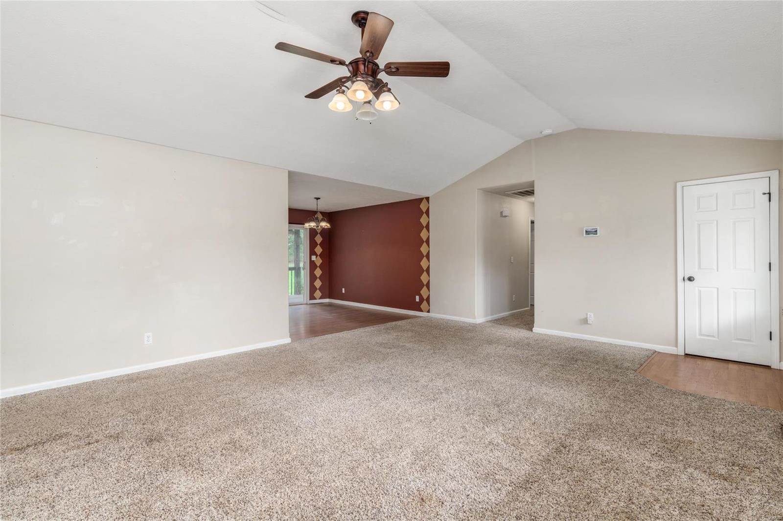 19555 Lenox Lane, Waynesville, MO 65583