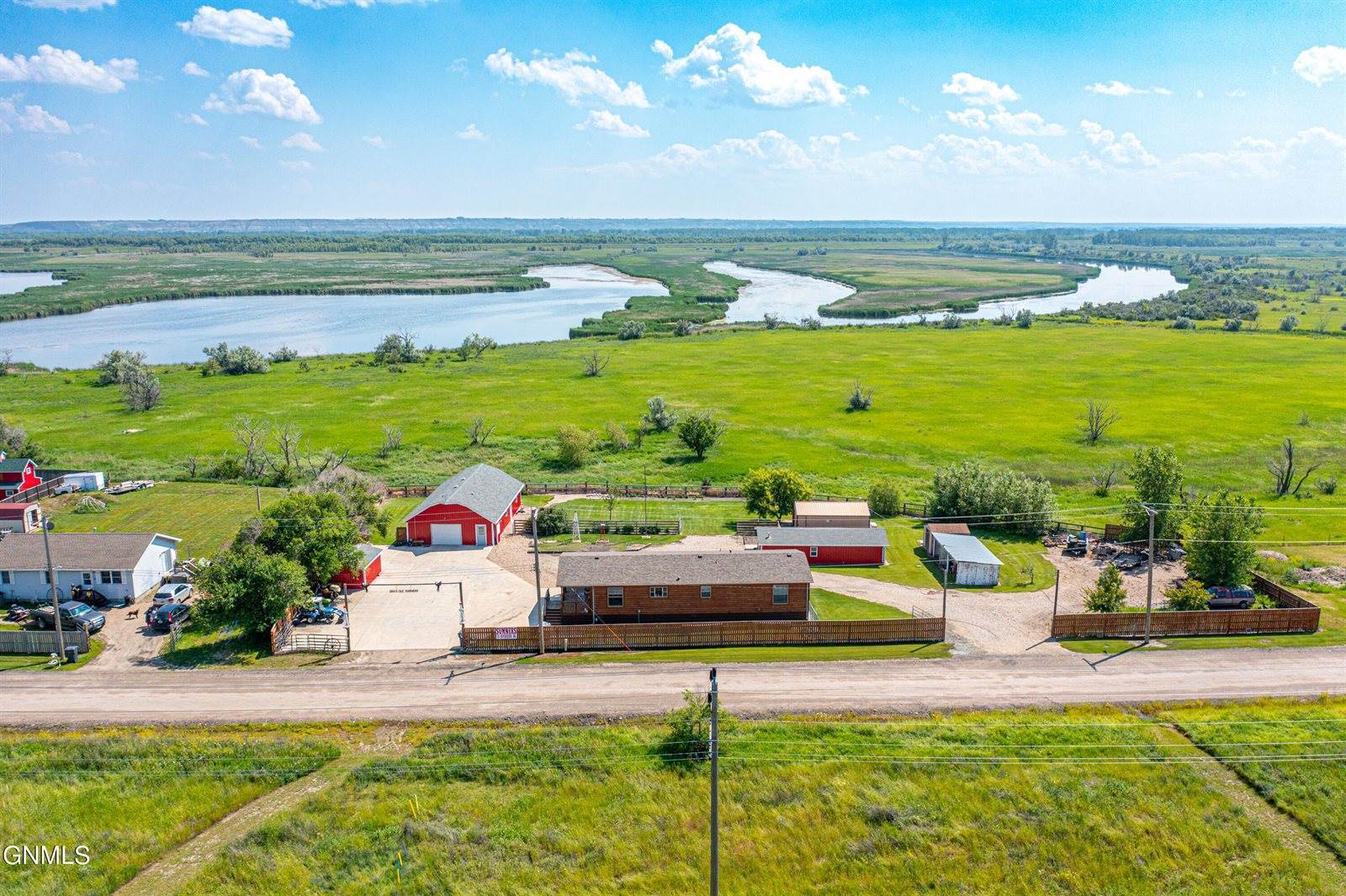 721 Riverside Drive, Williston, ND 58801