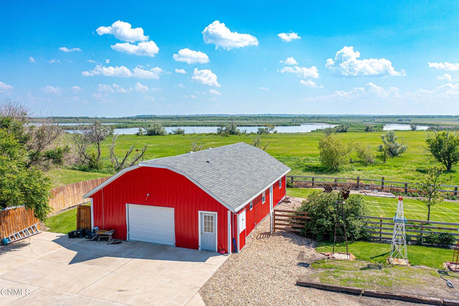 721 Riverside Drive, Williston, ND 58801