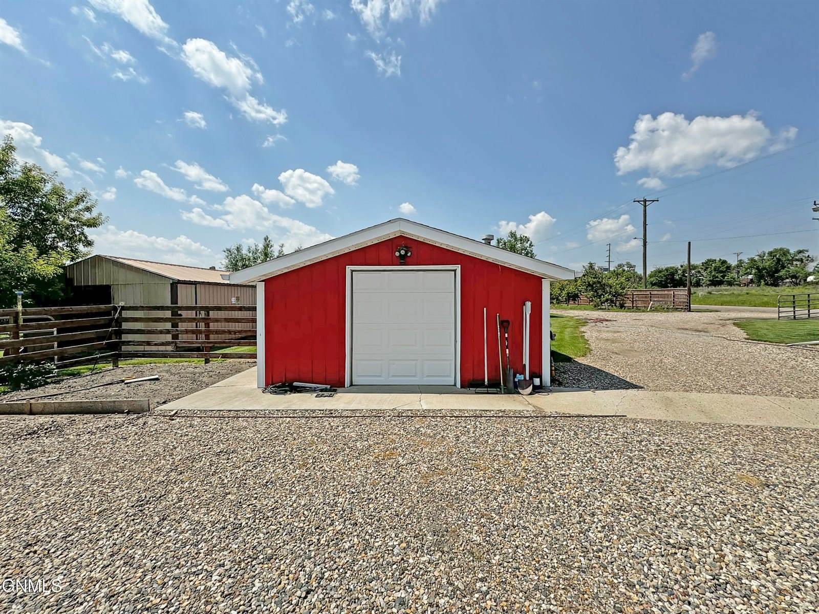 721 Riverside Drive, Williston, ND 58801