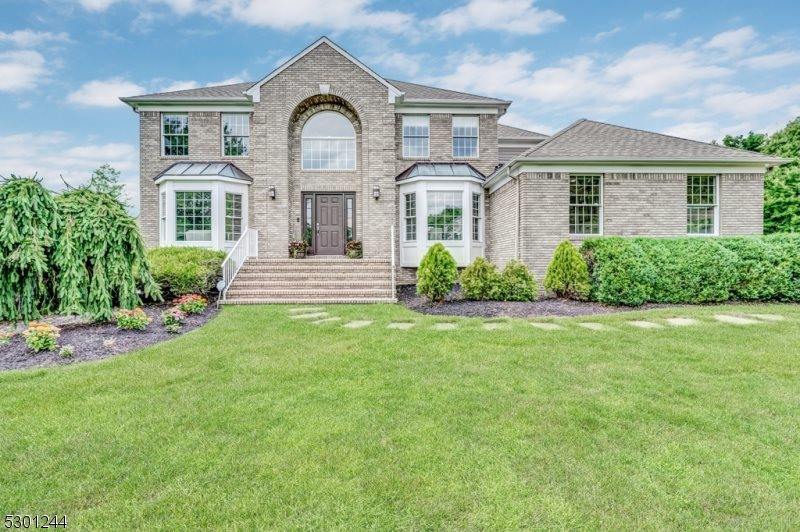 15 Briarwood Drive East, Warren Township, NJ 07059