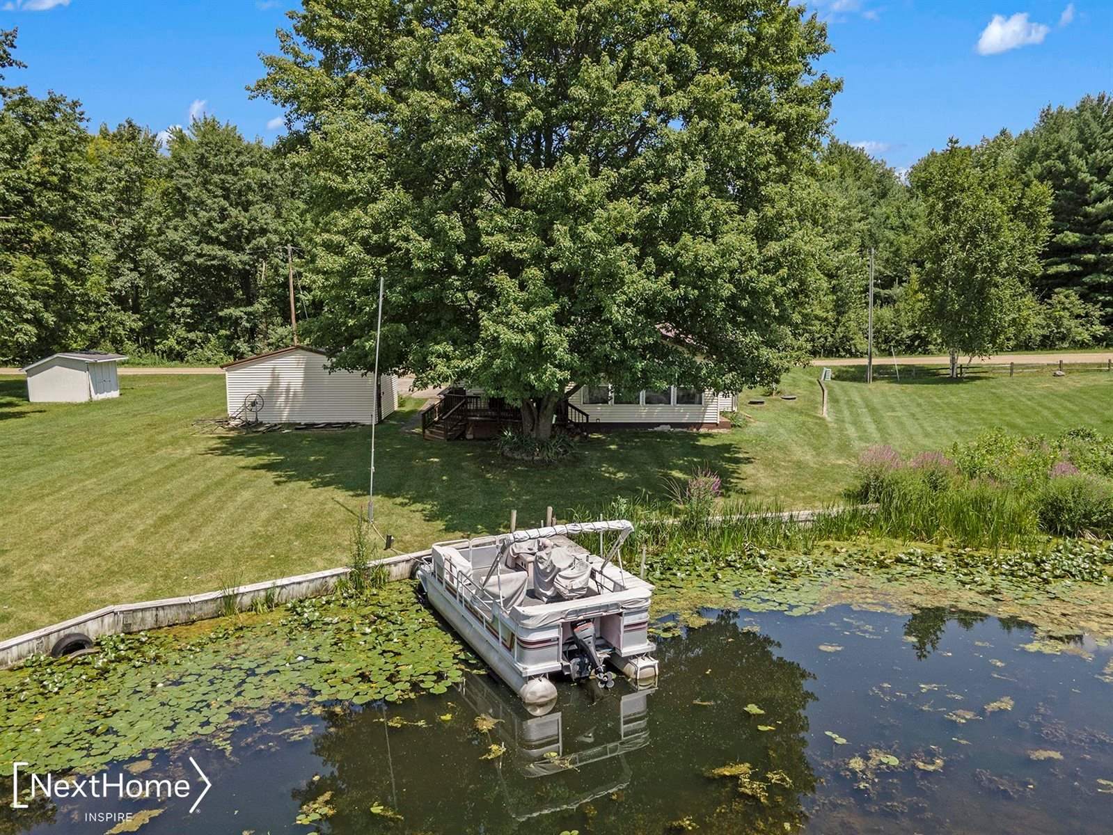 4484 Bay Drive, Gladwin, MI 48624