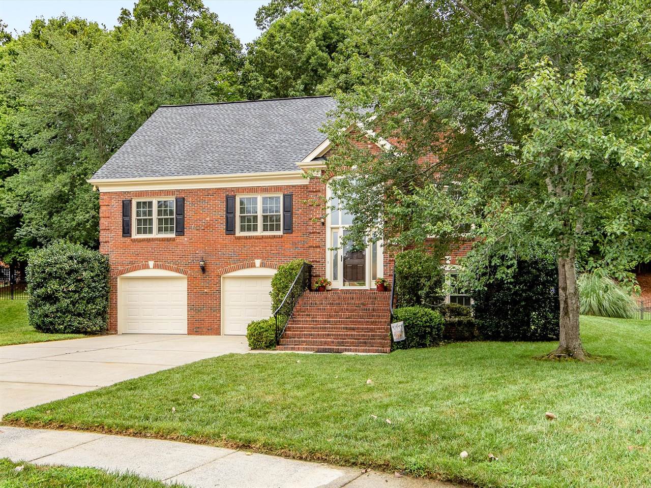 201 Rosedale Lane, Matthews, NC 28105