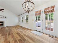 201 Rosedale Lane, Matthews, NC 28105