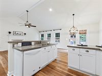 201 Rosedale Lane, Matthews, NC 28105