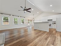 201 Rosedale Lane, Matthews, NC 28105