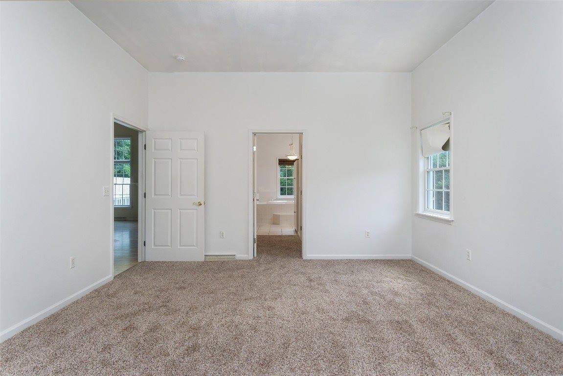 109 Dogwood Court, Endwell, NY 13760