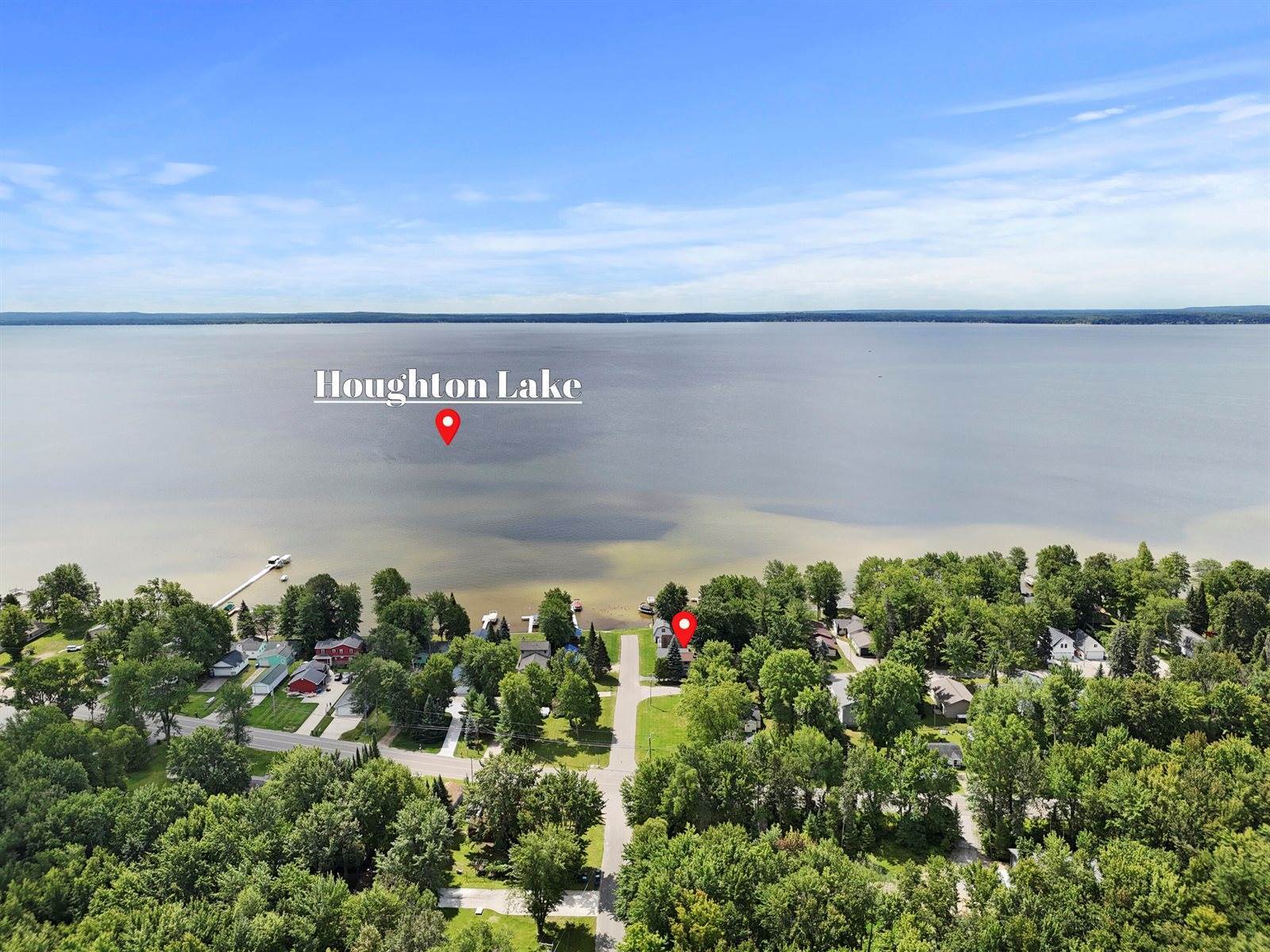 2821 North Townline Road, Houghton Lake, MI 48629