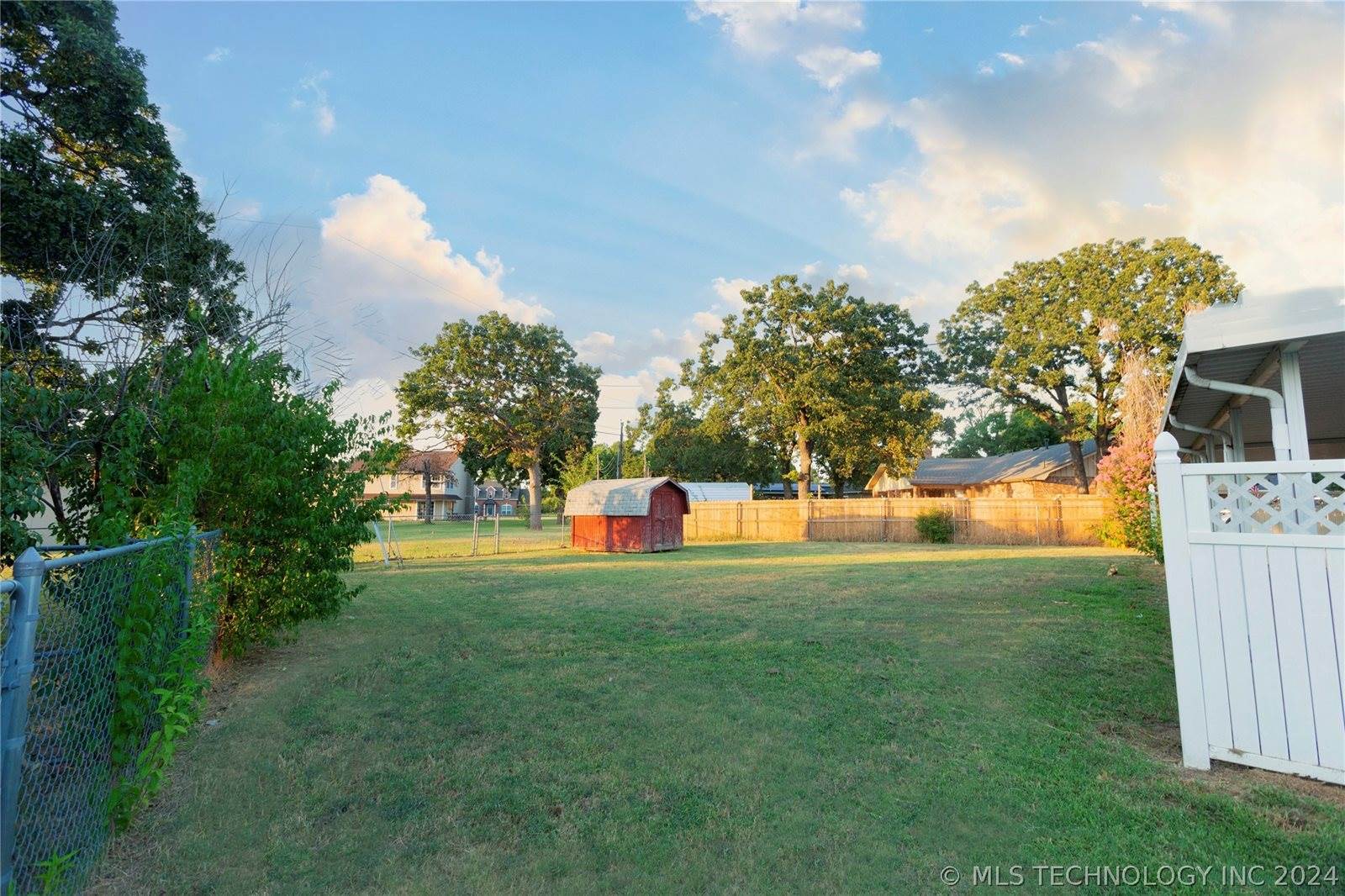 1210 Wade Wells Drive, Henryetta, OK 74437