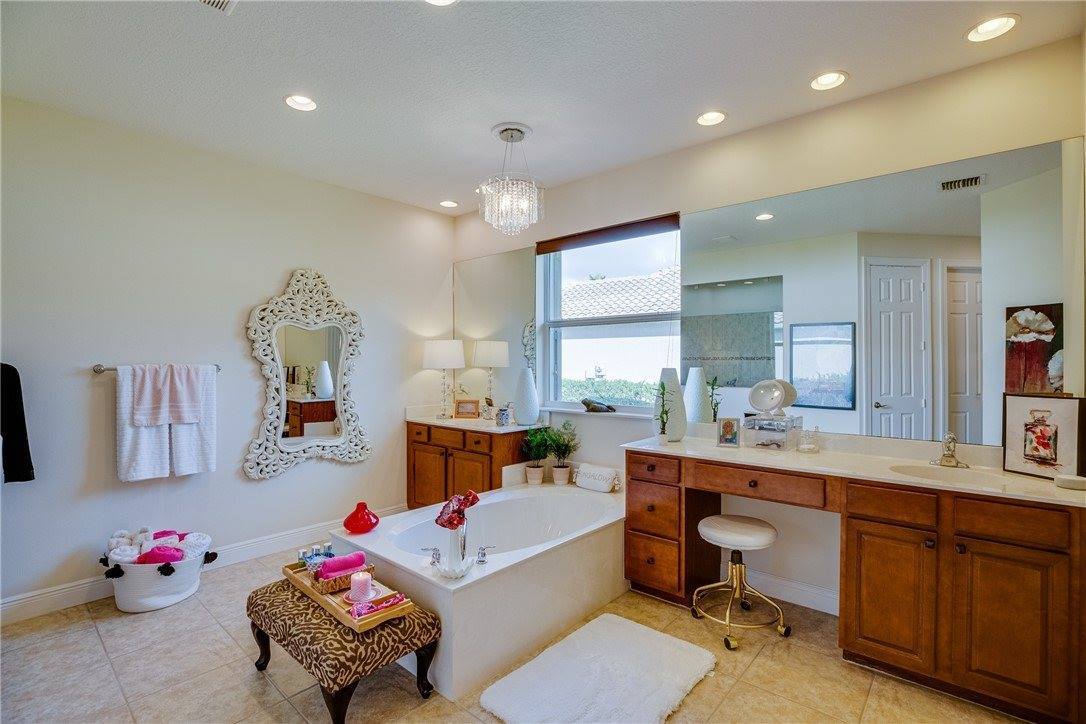 7675 Fieldstone Ranch Square, Vero Beach, FL 32967