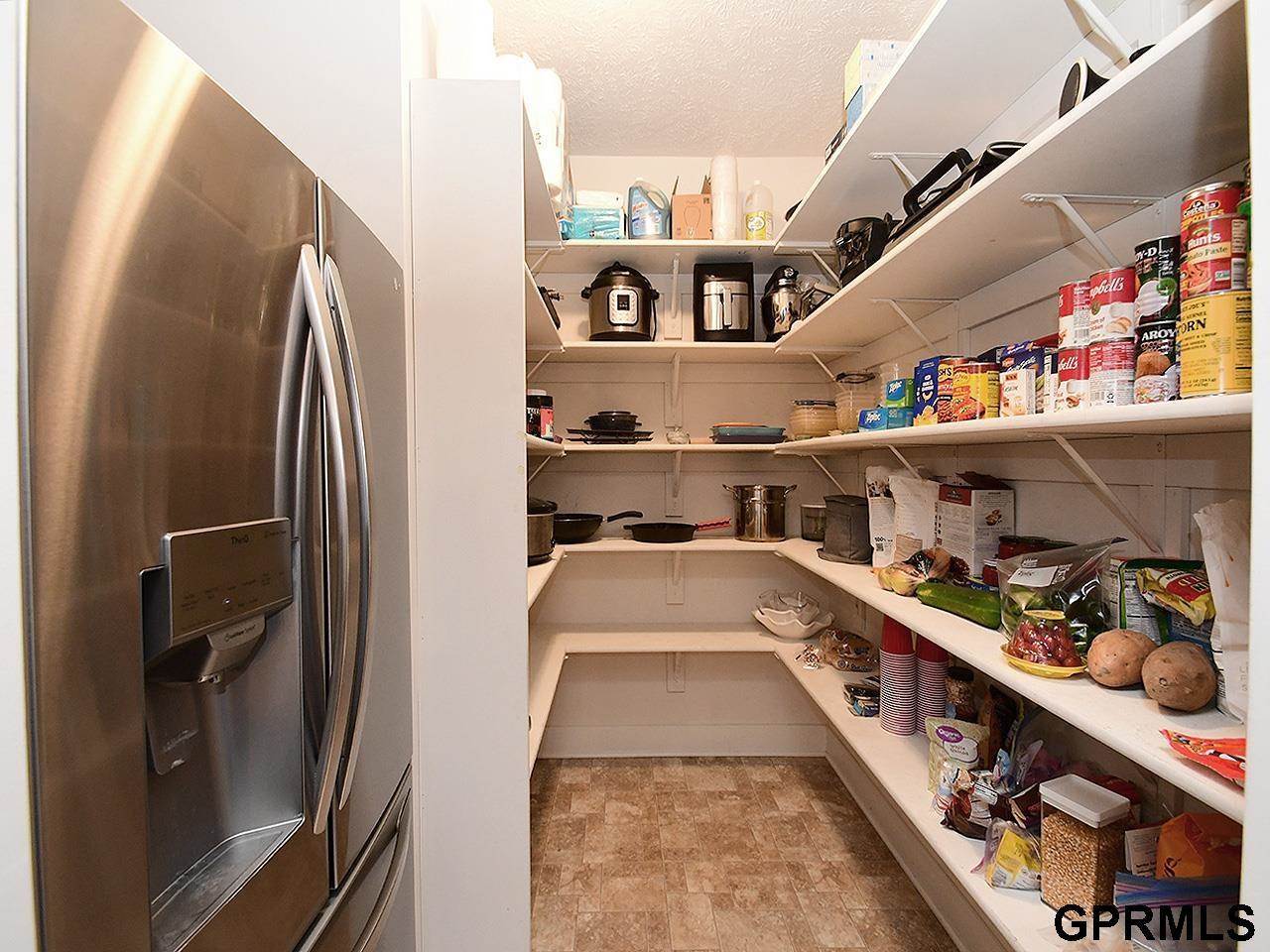 15206 Vane Street, Bennington, NE 68007