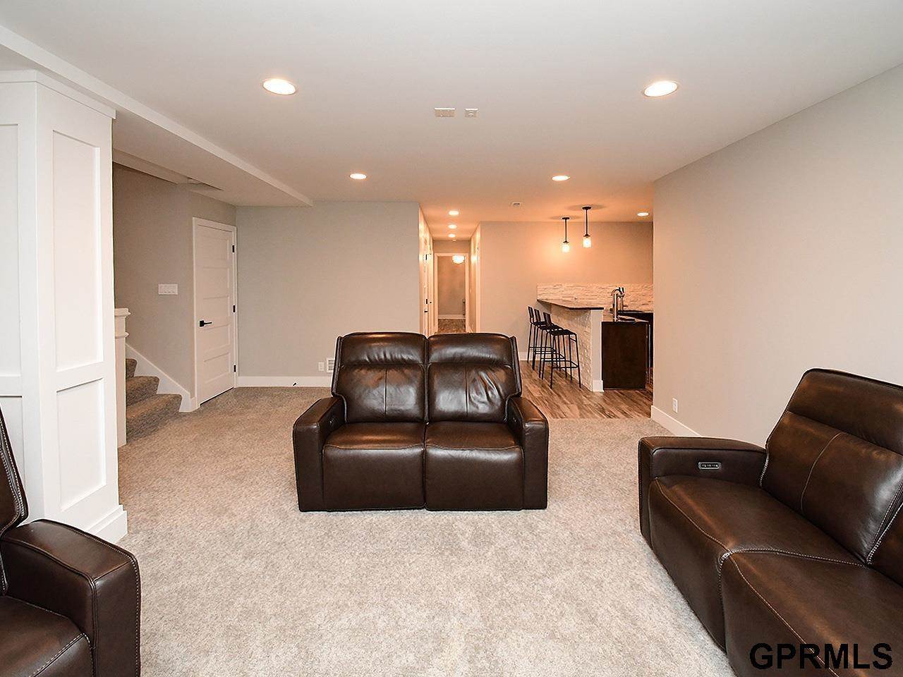 15206 Vane Street, Bennington, NE 68007