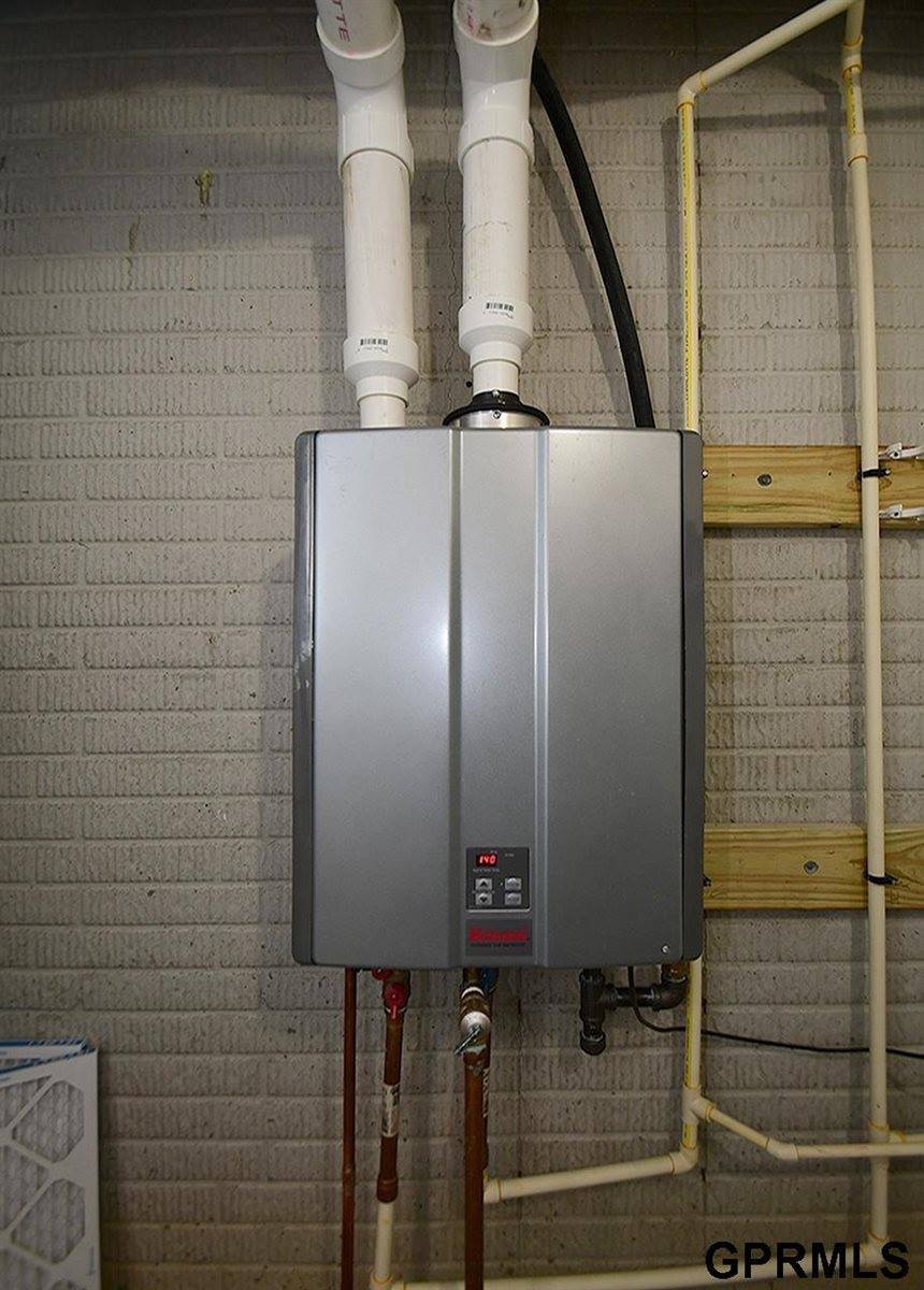 15206 Vane Street, Bennington, NE 68007