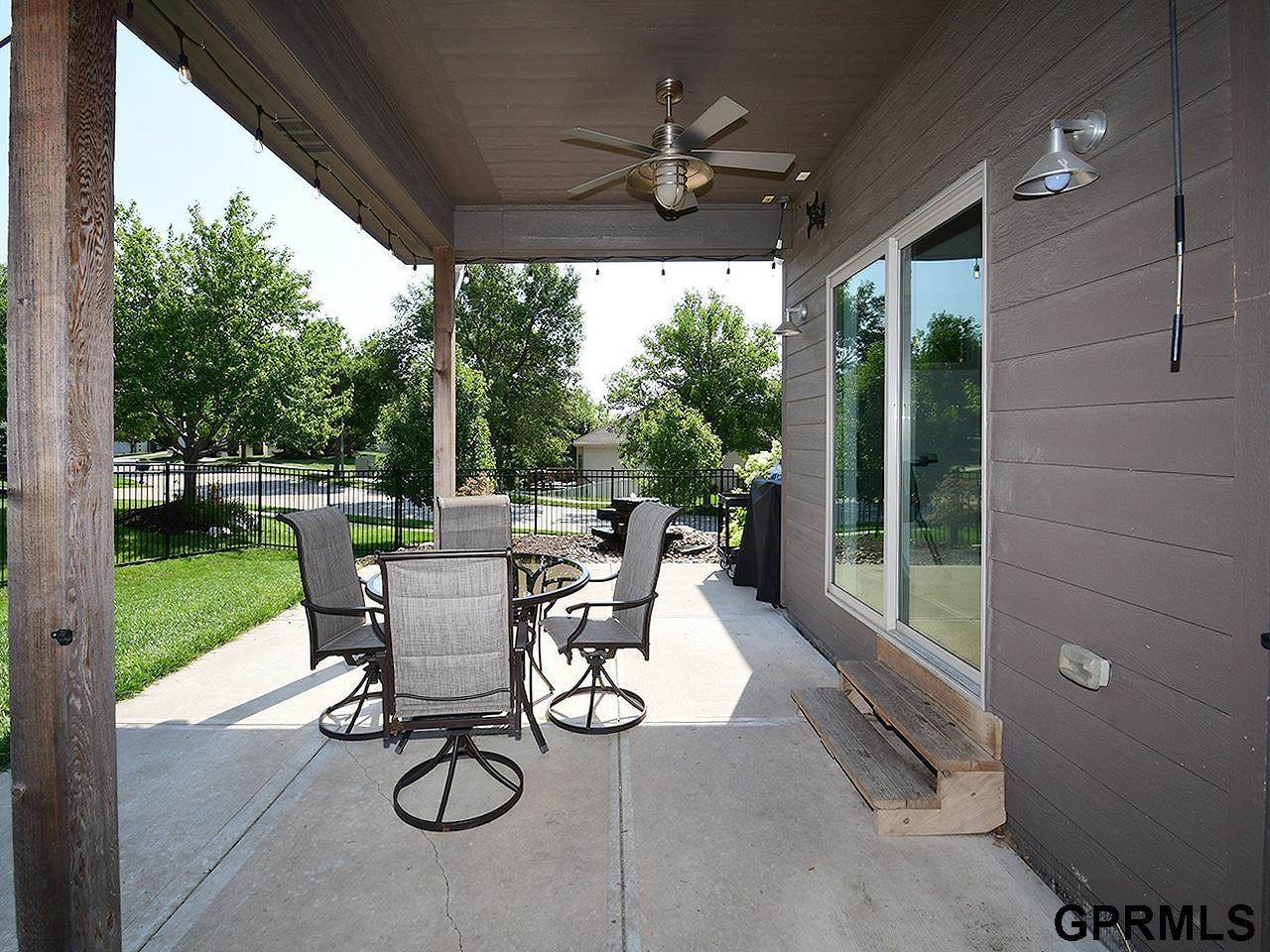 15206 Vane Street, Bennington, NE 68007