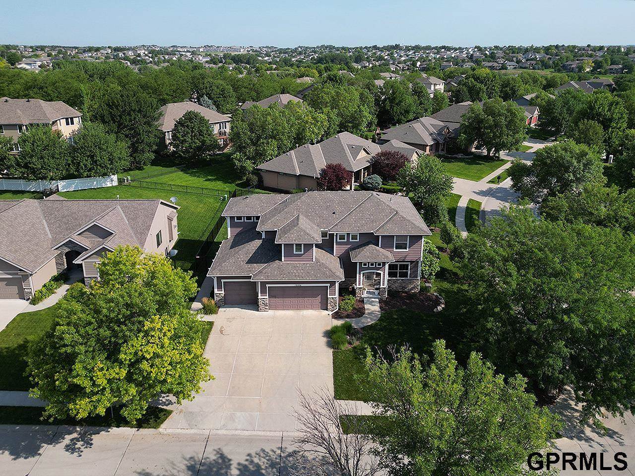 15206 Vane Street, Bennington, NE 68007