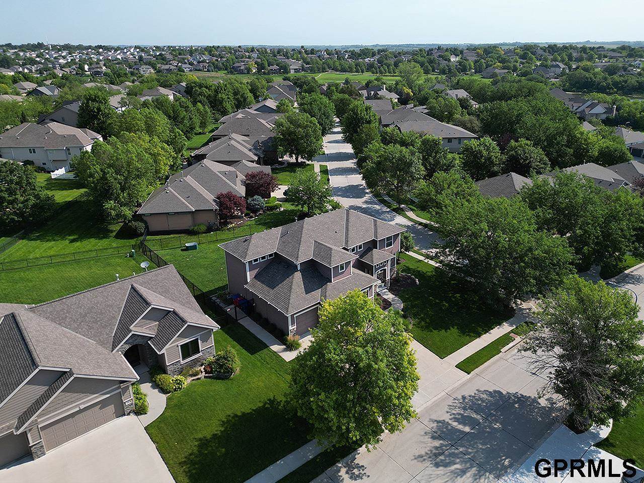 15206 Vane Street, Bennington, NE 68007