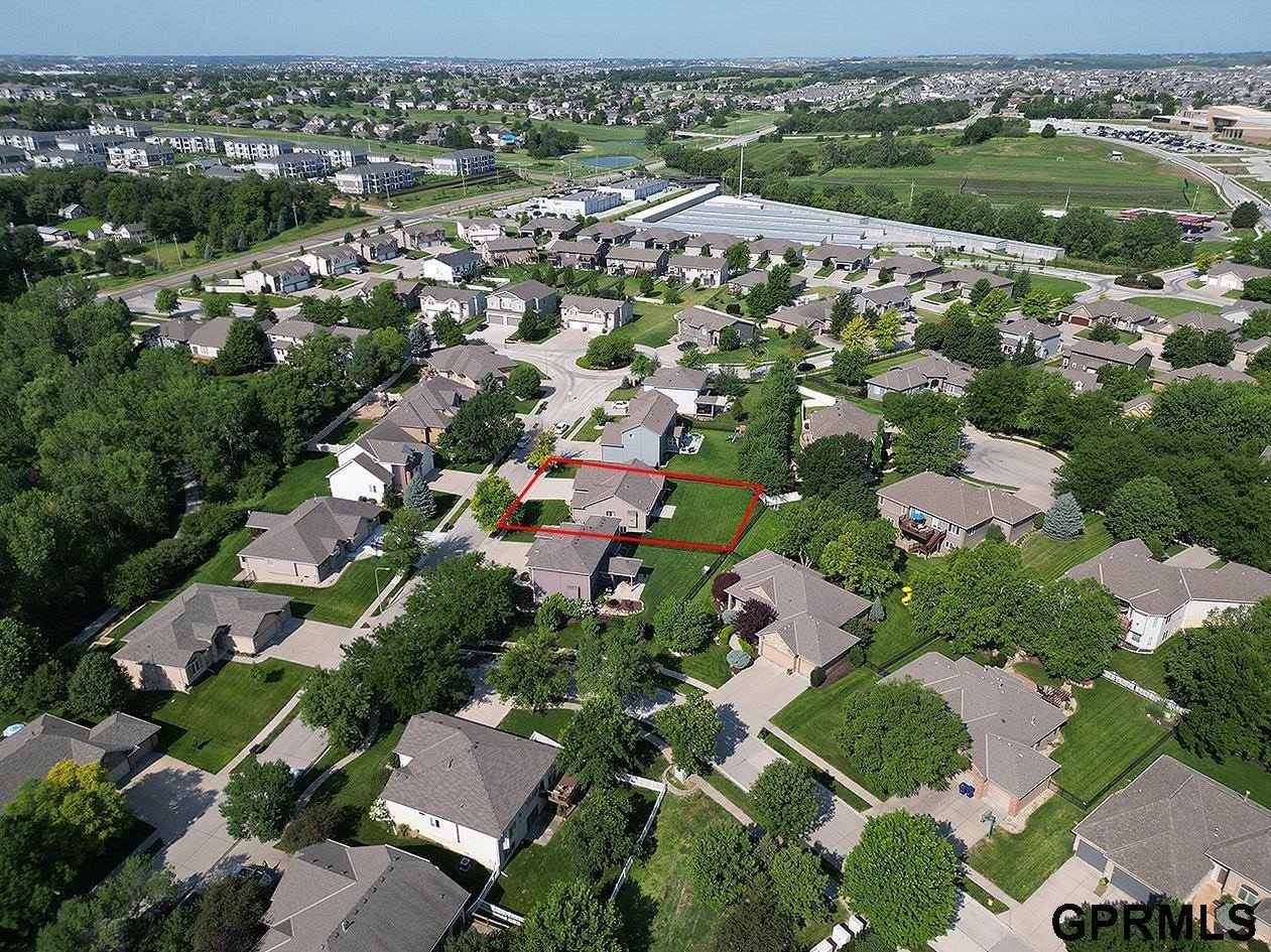 15206 Vane Street, Bennington, NE 68007