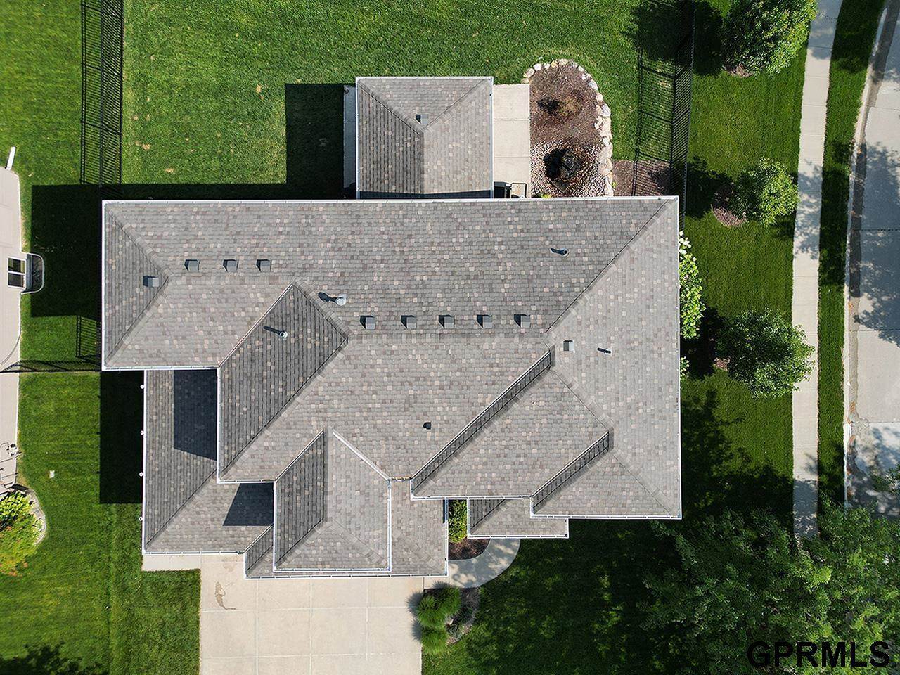 15206 Vane Street, Bennington, NE 68007