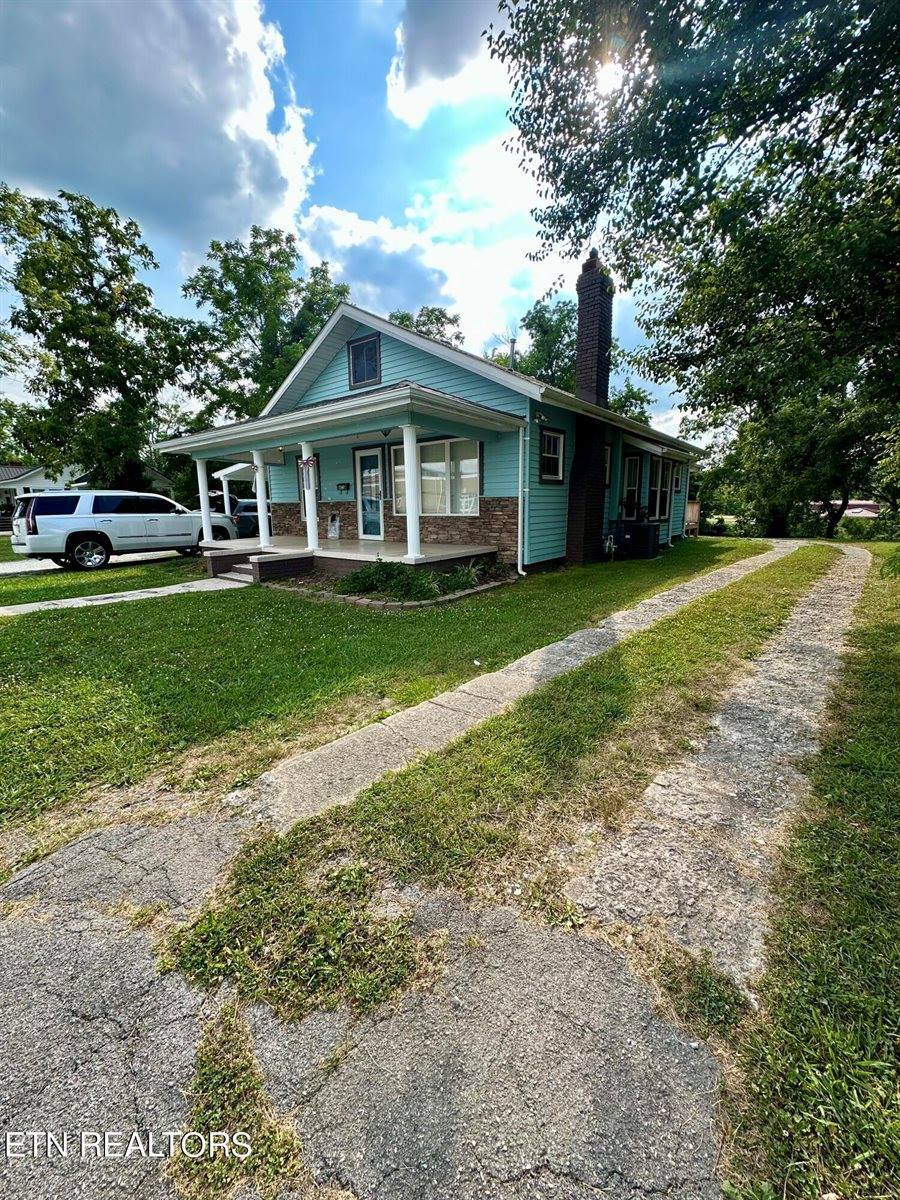 423 North Main St, Oneida, TN 37841