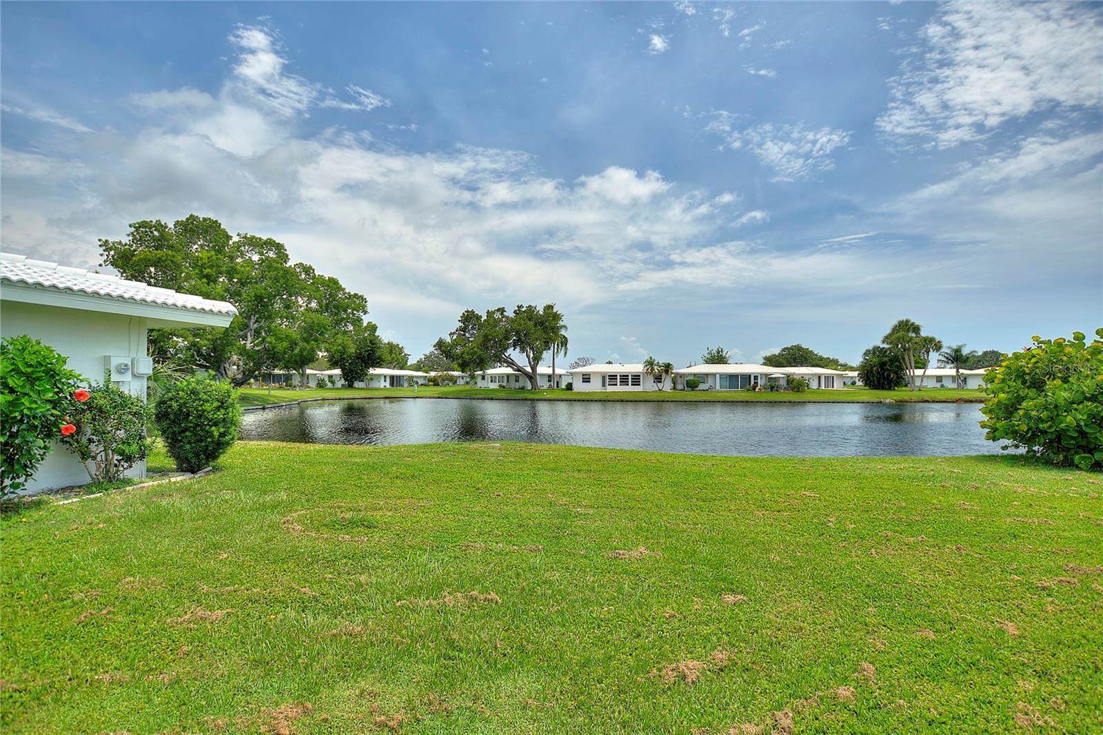 551 Circlewood Drive, #T12, Venice, FL 34293