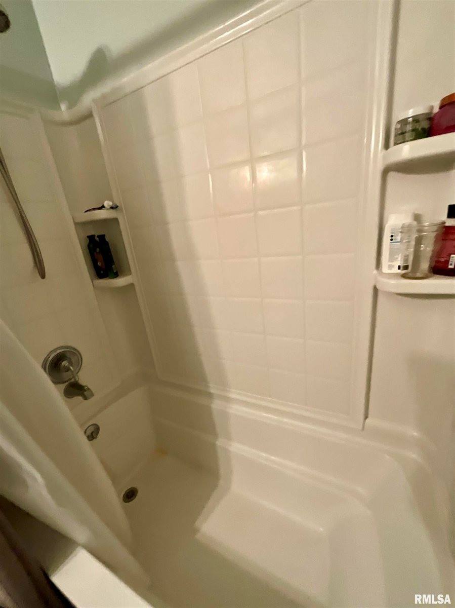 3816 32ND Avenue, Moline, IL 61265