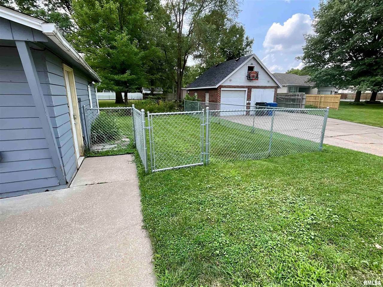 3816 32ND Avenue, Moline, IL 61265