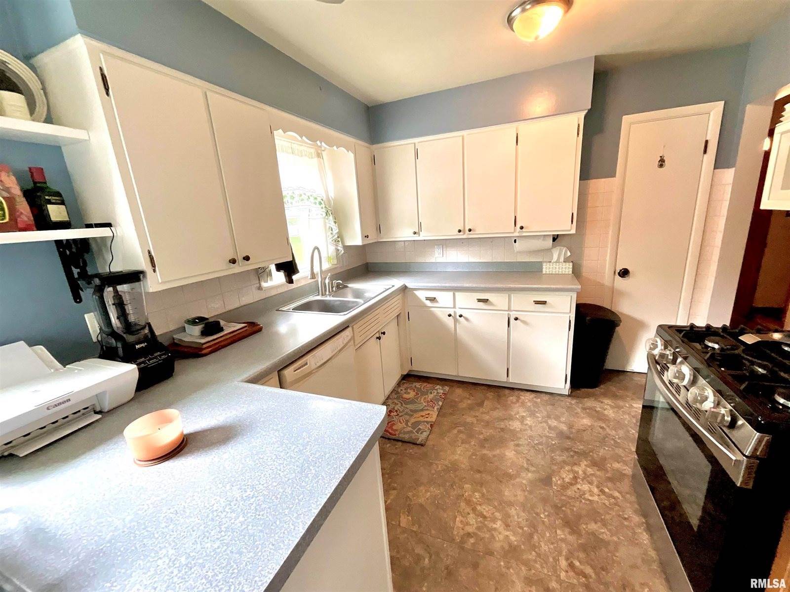 3816 32ND Avenue, Moline, IL 61265