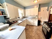 3816 32ND Avenue, Moline, IL 61265