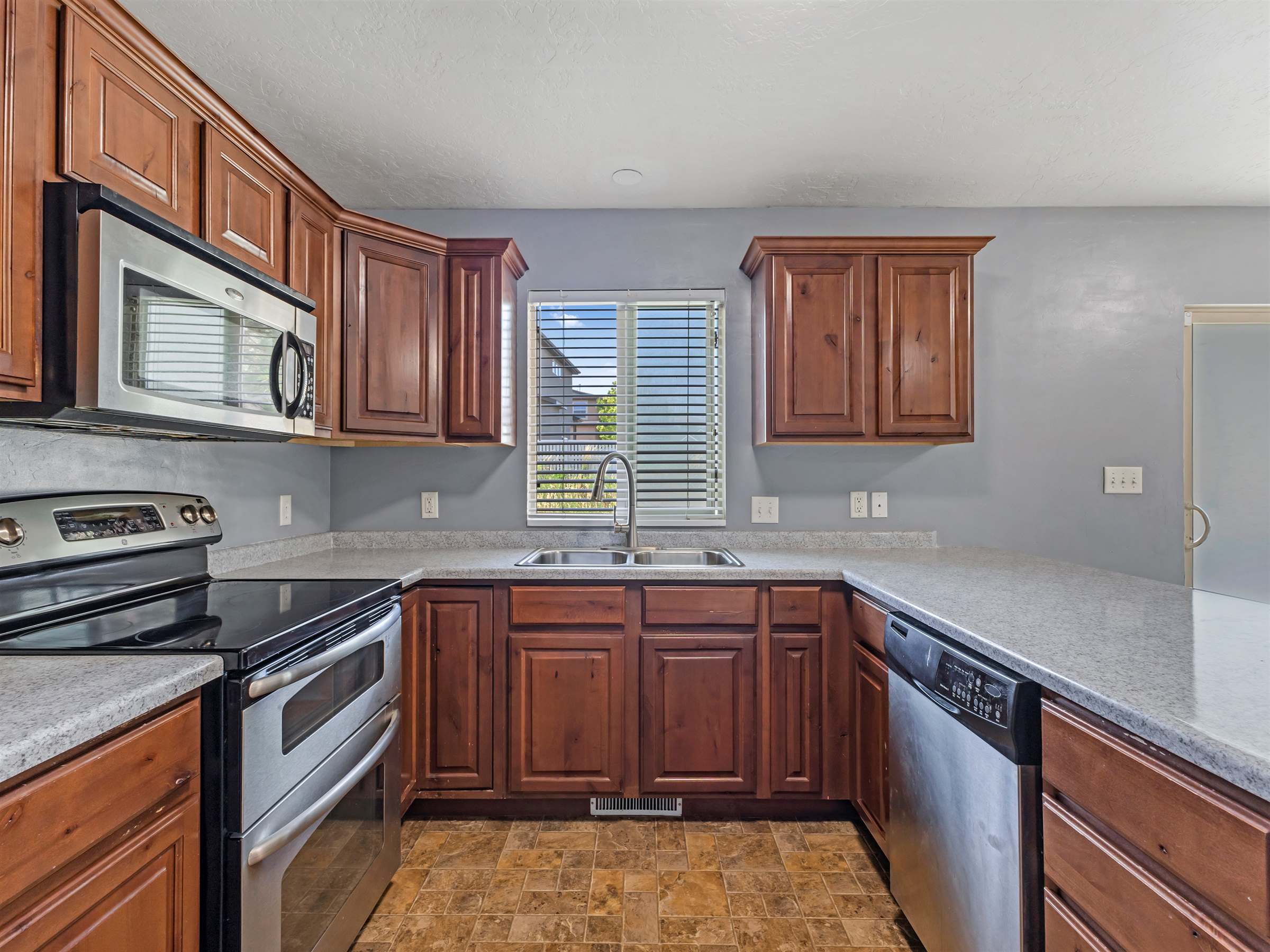 1907 N Bountiful Way, Saratoga Springs, UT 84045