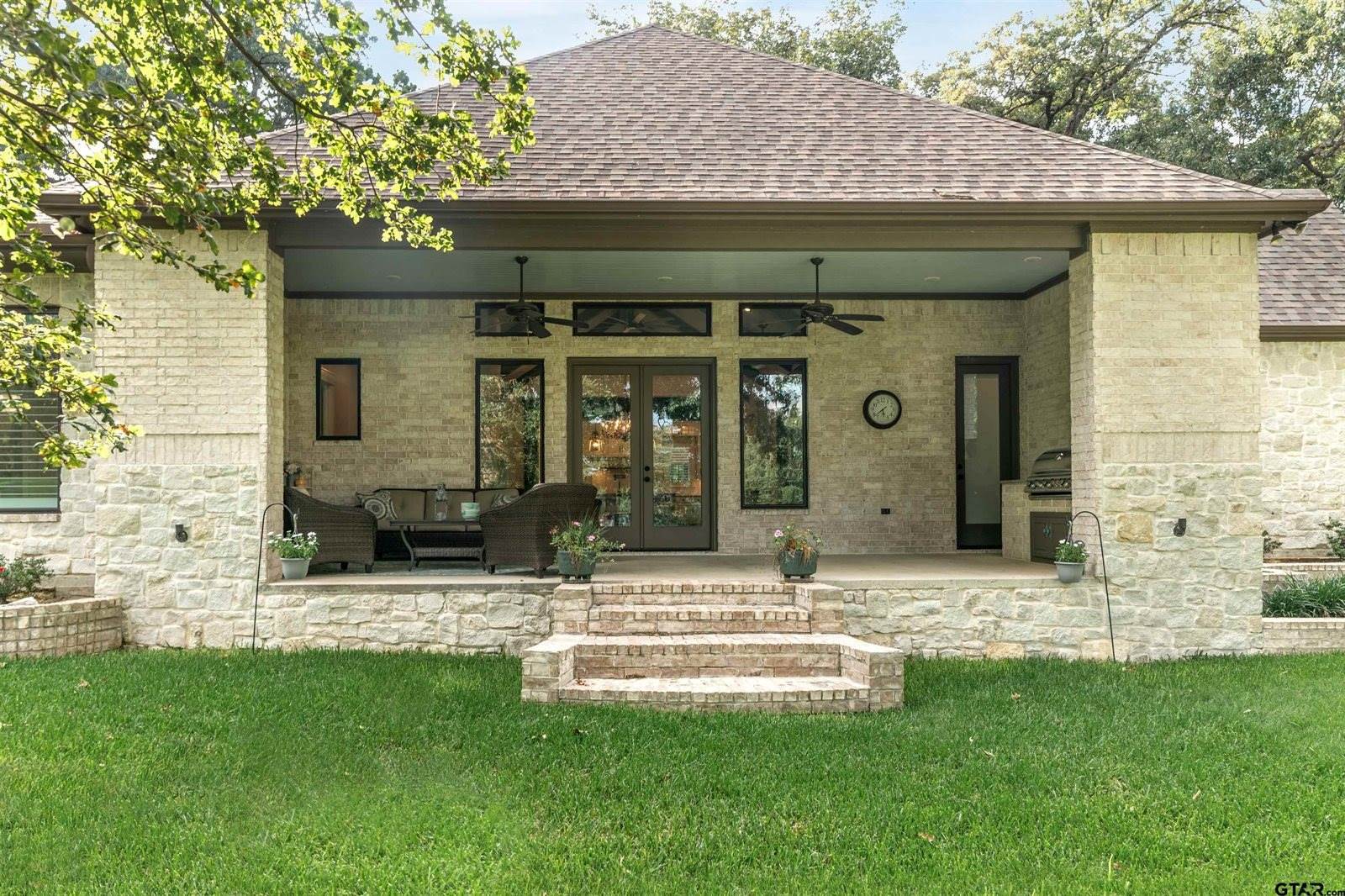 112 Red Oak Ct, Bullard, TX 75757